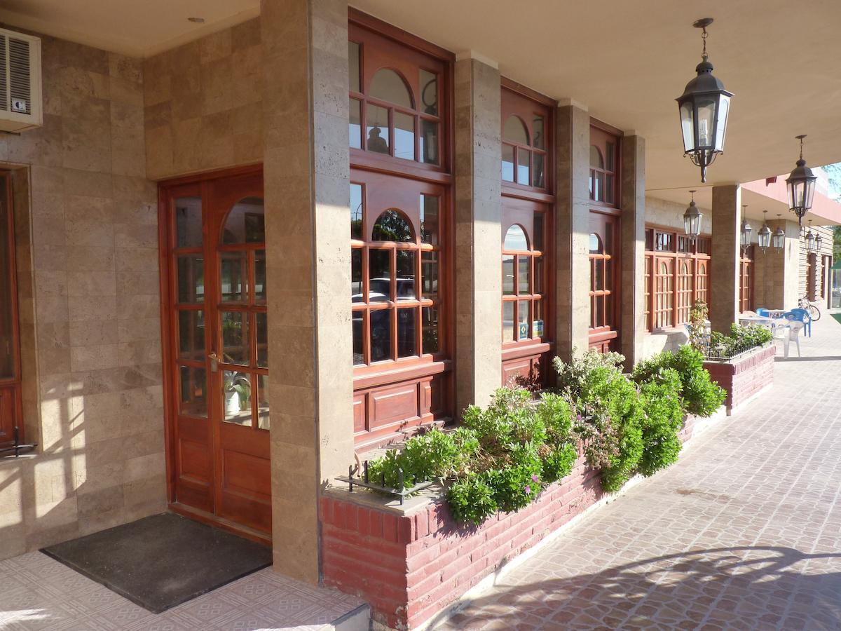Hotel Quelu Leufu Río Colorado Eksteriør billede